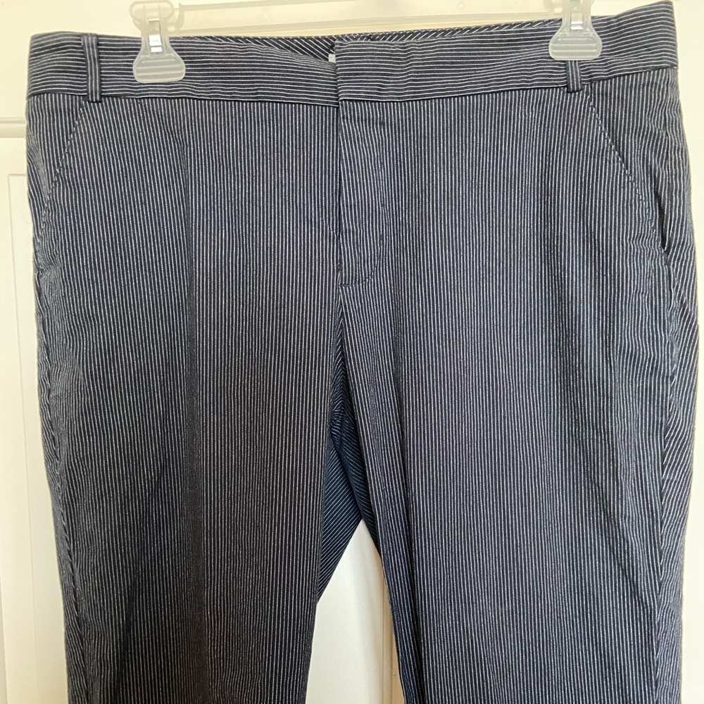 Knee length women’s pants